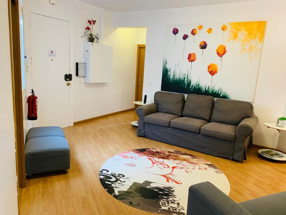 Super Balmes Guest House Barcelona Bagian luar foto