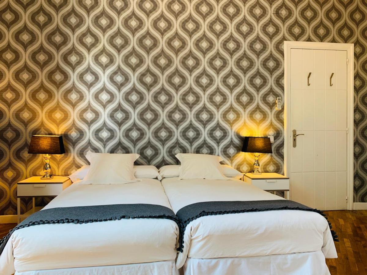 Super Balmes Guest House Barcelona Bagian luar foto