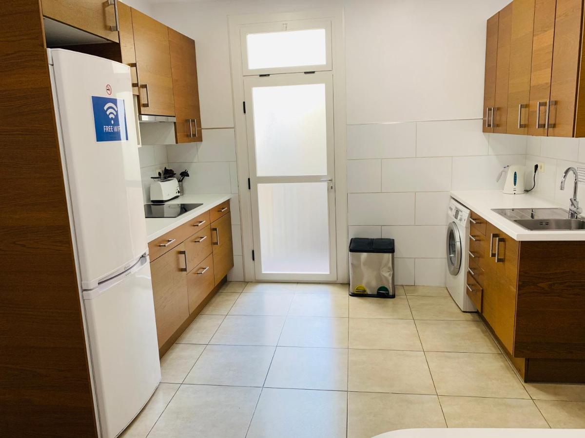 Super Balmes Guest House Barcelona Bagian luar foto