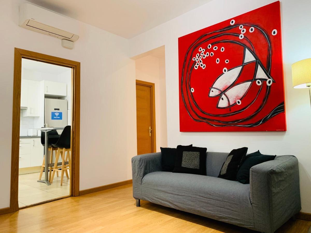Super Balmes Guest House Barcelona Bagian luar foto