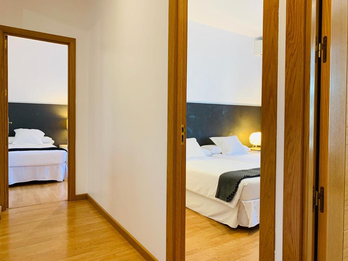 Super Balmes Guest House Barcelona Bagian luar foto