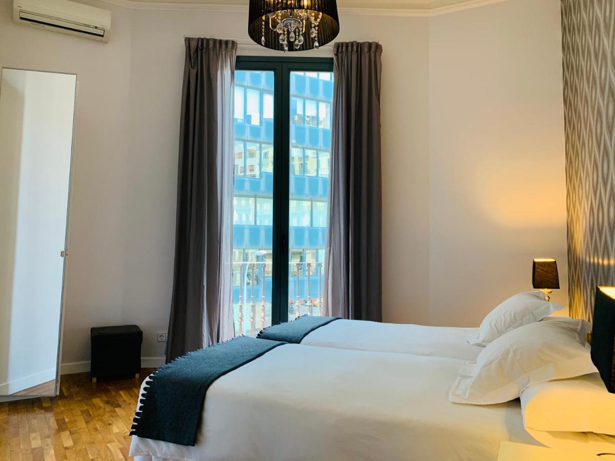 Super Balmes Guest House Barcelona Bagian luar foto